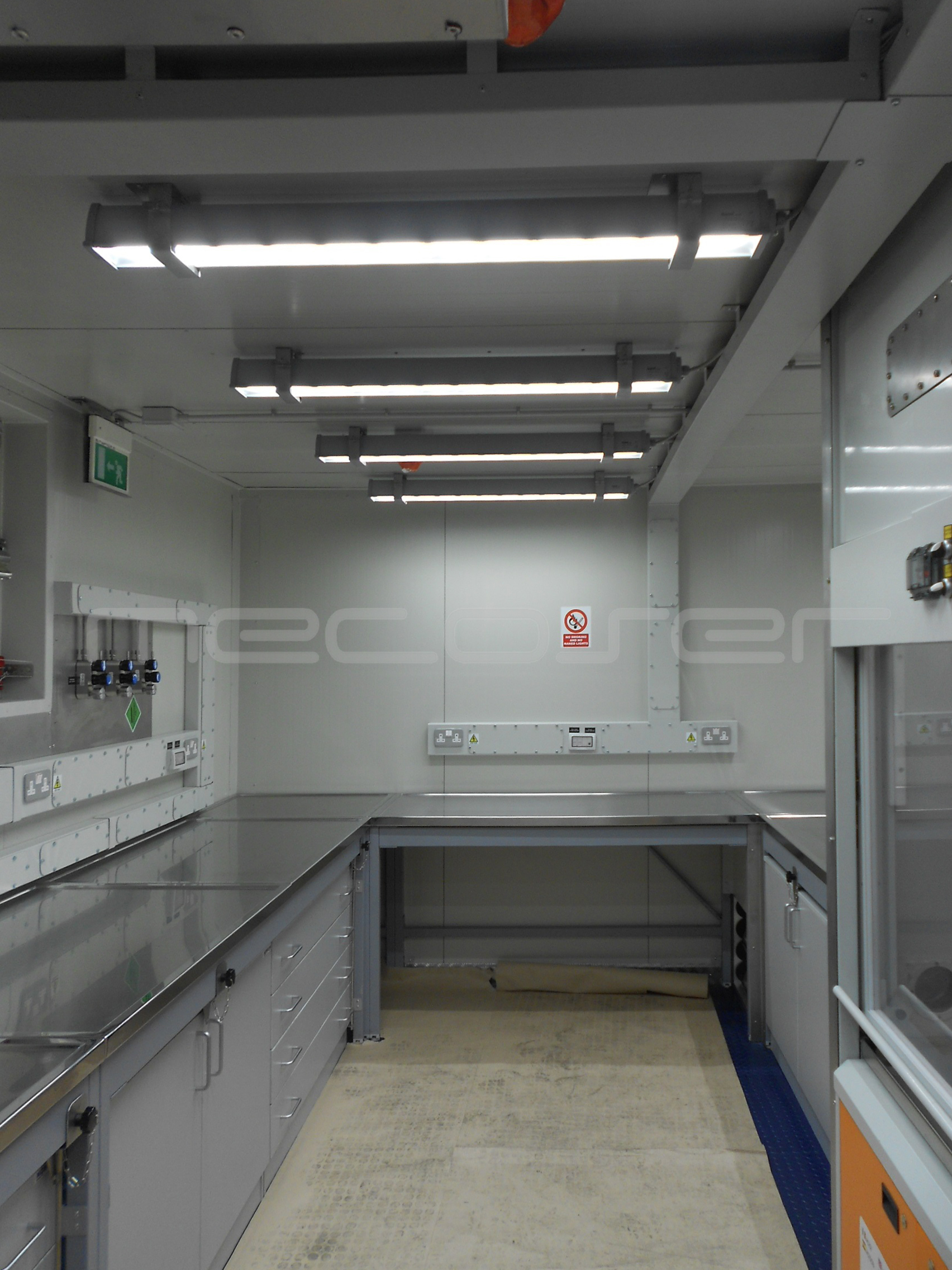 Petroleum Laboratory for Hydrocarbons Analysis Mecoser Sistemi Custom Containers